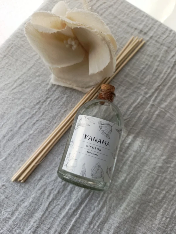 Difusor vidrio 100 ml Fragancia Wanama con 6 Varillas de Ratán
