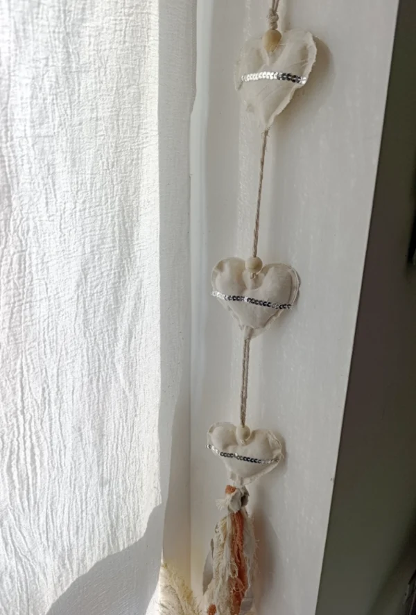 Cadena de corazones ( hilo ) + Borla