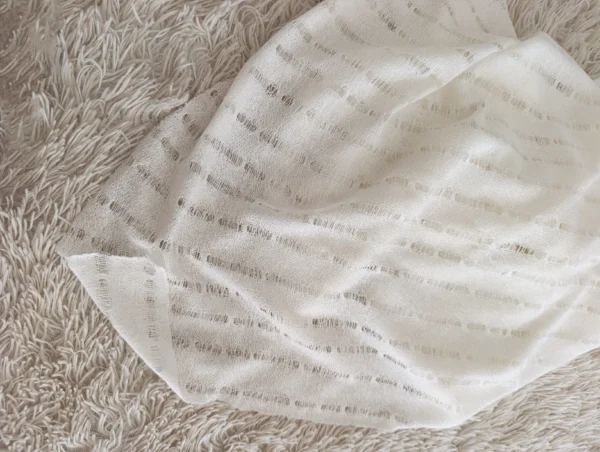 Manta / Pie de cama tejido calados