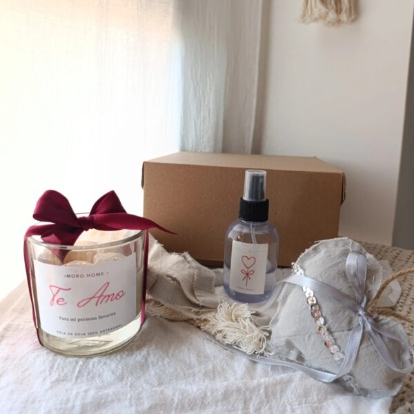 1770129415309-8ze01-1.jpg Box Tennessee sin tapa y Home Spray - San Valentin