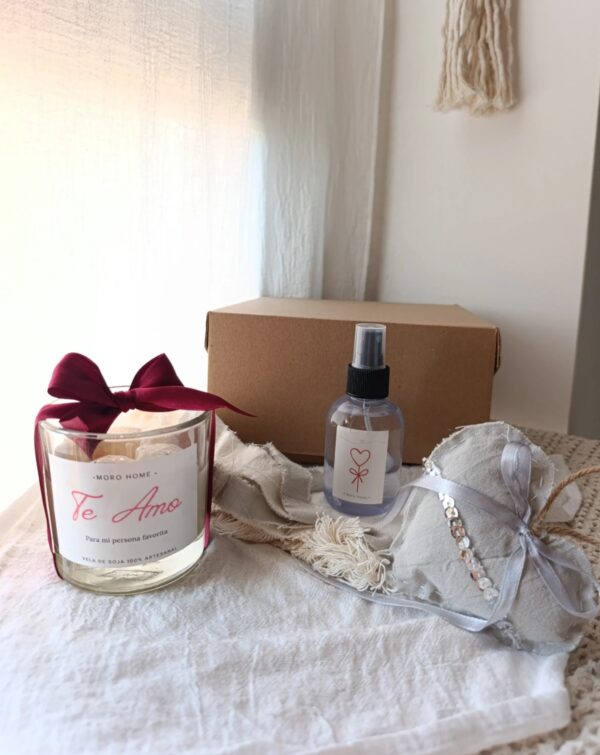 1770129415309-8ze01-1.jpg Box Tennessee sin tapa y Home Spray - San Valentin