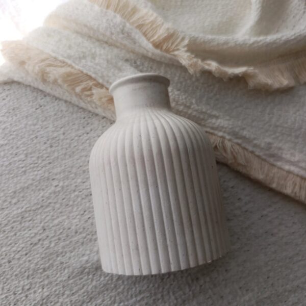 Florero yeso campana marmolada